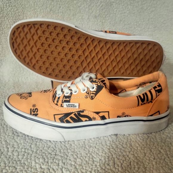 Vans OTW Logo Tangerine Lace-Up Sneakers - Size 8 (W), 6.5 (M) - Picture 5 of 9